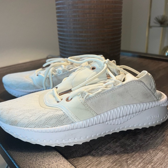 Puma Women's Cream Sneakers - Picture 2 of 5